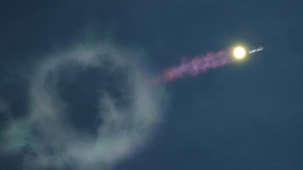 SpaceX's Starship reaches orbit despite engine issue