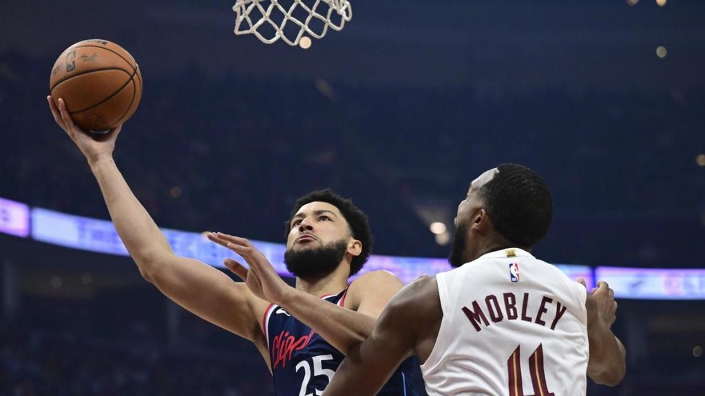 Ben Simmons agrees to NBA deal with Sacramento Kings