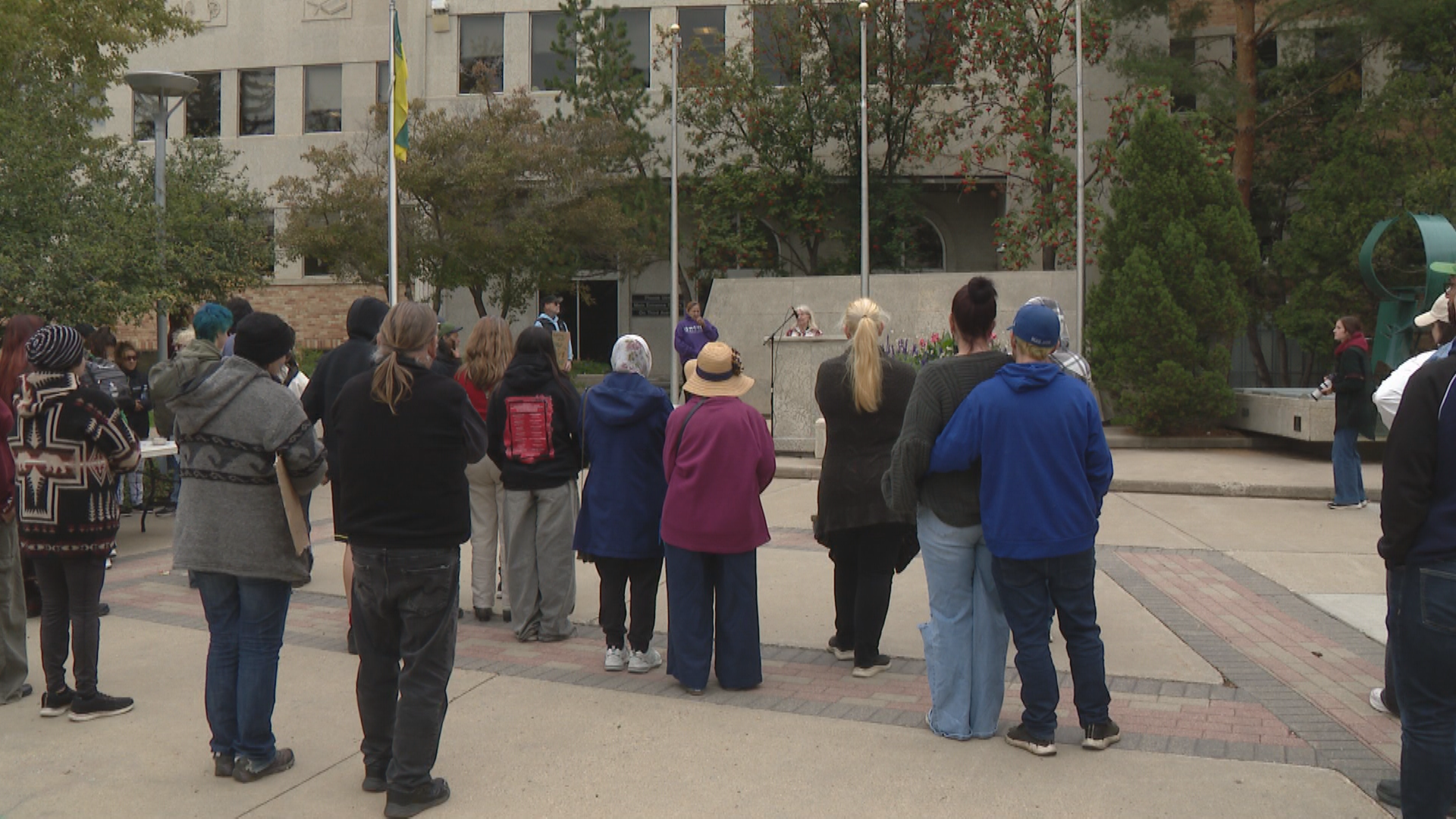 Saskatoon rally for the unhoused calls for action on forced displacement – Saskatoon