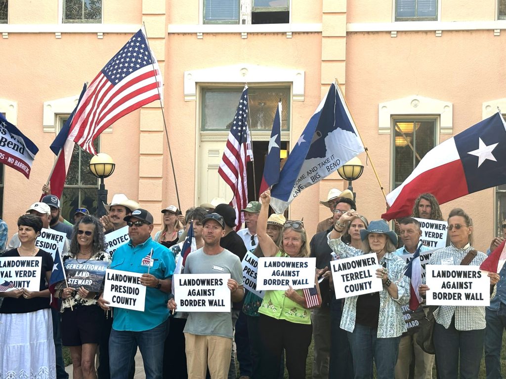 Landowners in Texas ask court to stop Trump border wall | Donald Trump News