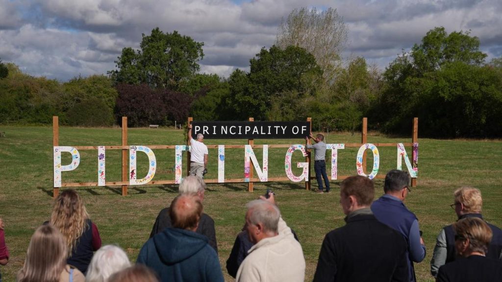 English village votes to leave the UK over migrant plan