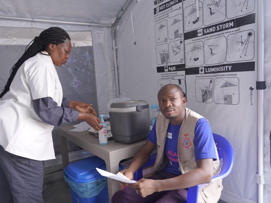 DR Congo rolls out Ebola vaccine for health workers as death toll rises | Ebola News