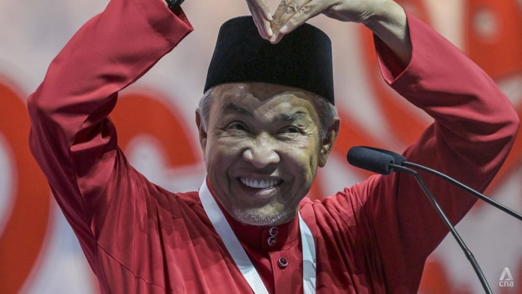 UMNO chief Zahid calls for ‘immediate’ GE16, takes apparent swipes at PM Anwar