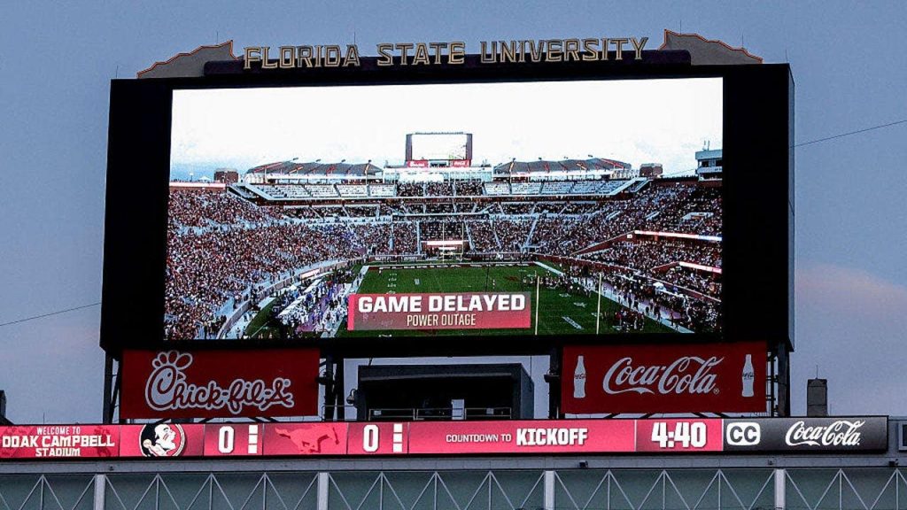 FSU-SMU game turns into old-school football after stadium power outage wipes out in-game communication