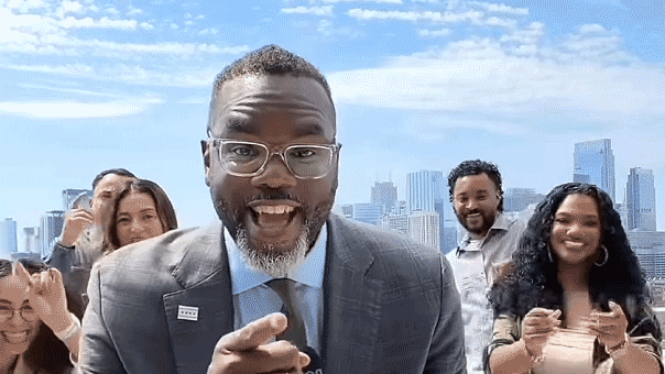 Chicago mayor Brandon Johnson dance video draws criticism on social media