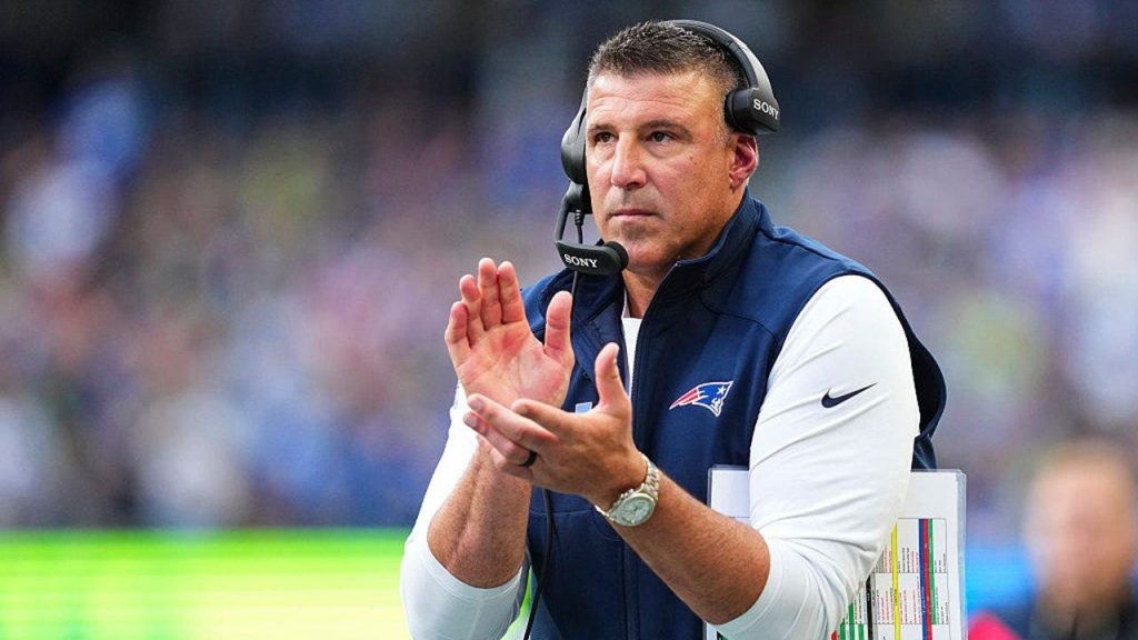 Mike Vrabel snaps at reporter over Drake Maye’s struggles after Pats win: ‘you’re not going to ruin my Sunday’