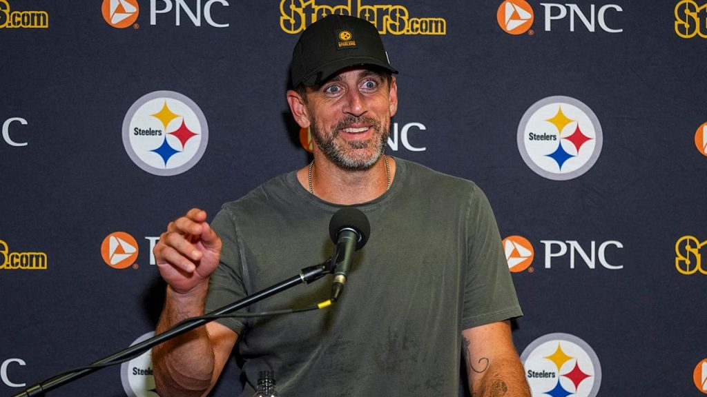 OutKick’s Craig Carton rips Steelers quarterback Aaron Rodgers: ‘He’s a lousy person’