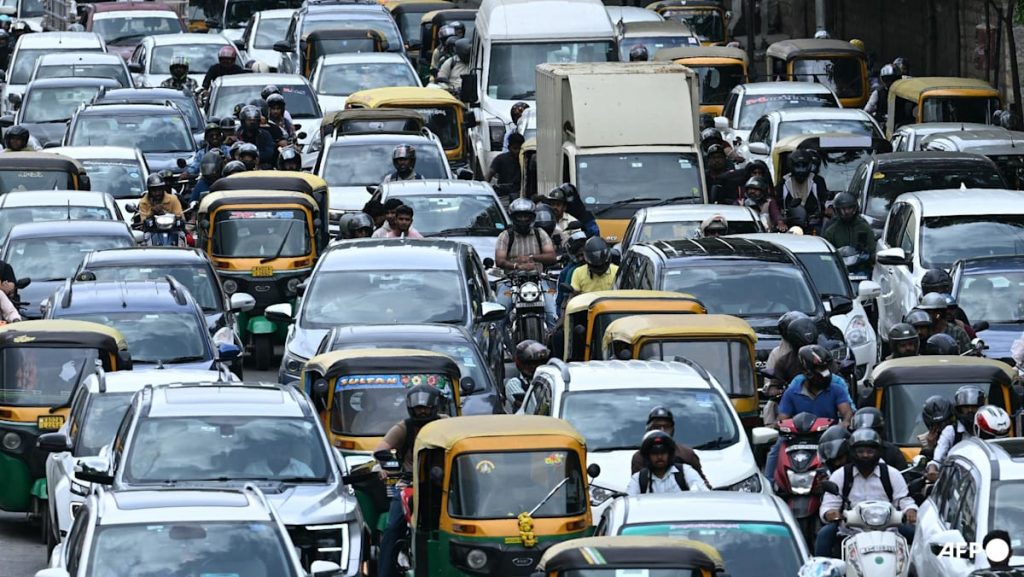 Out-of-control truck kills 13 at Hindu festival in India
