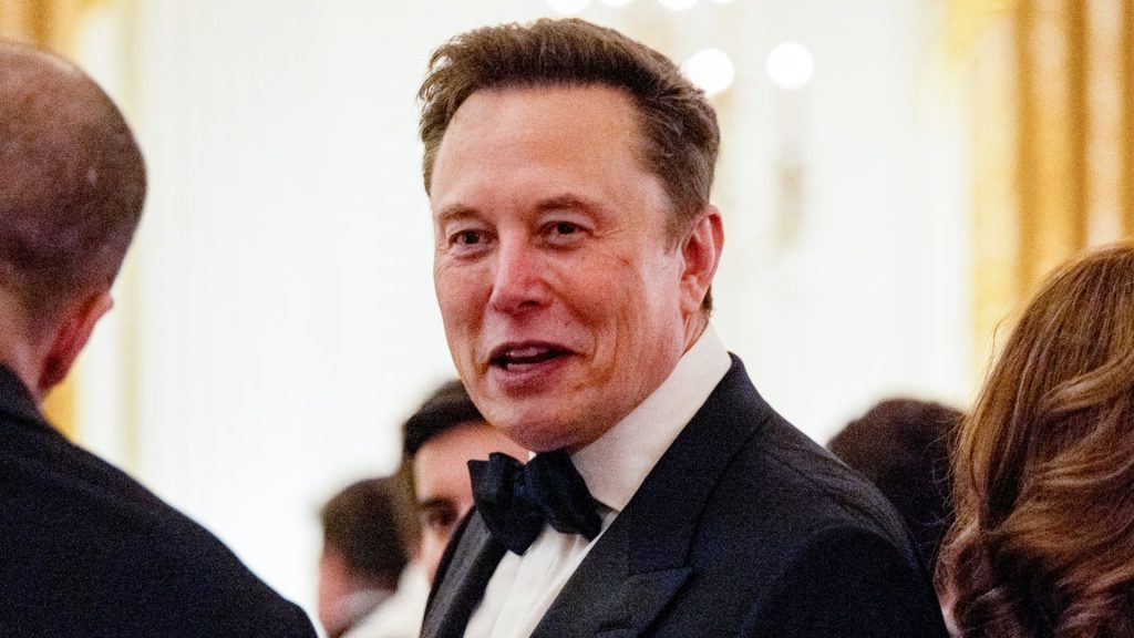 SpaceX stock climbs highest since June, returning Musk to trillionaire