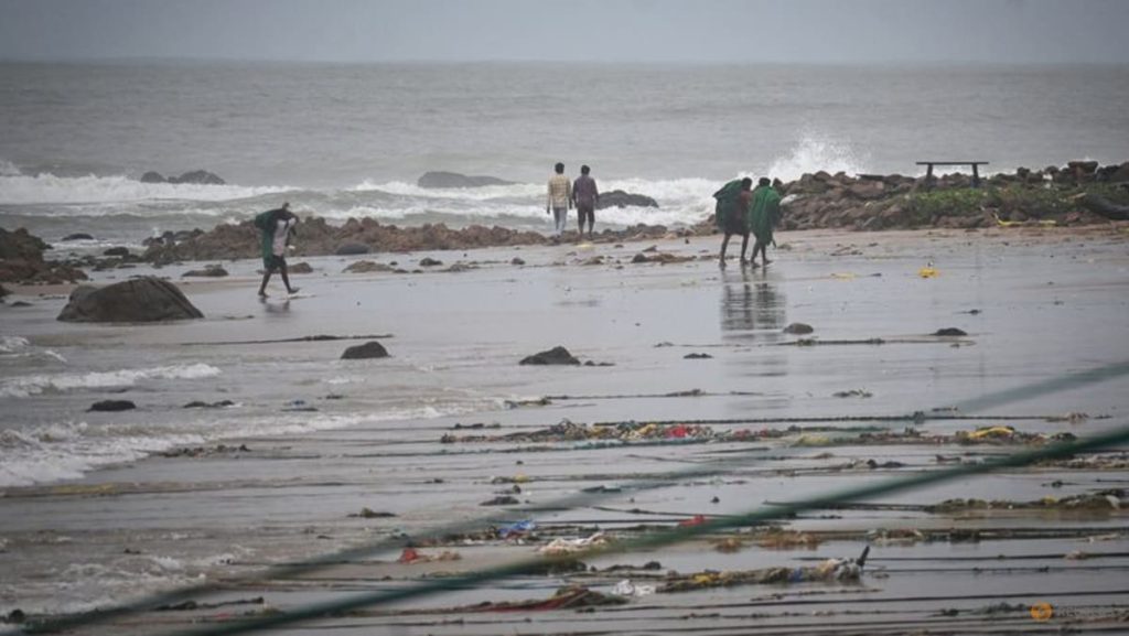 Six killed in cyclone off India’s eastern coast