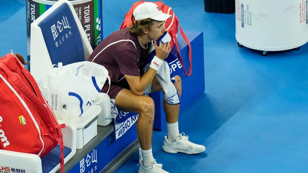 Misery for de Minaur, beaten by injury in Beijing final