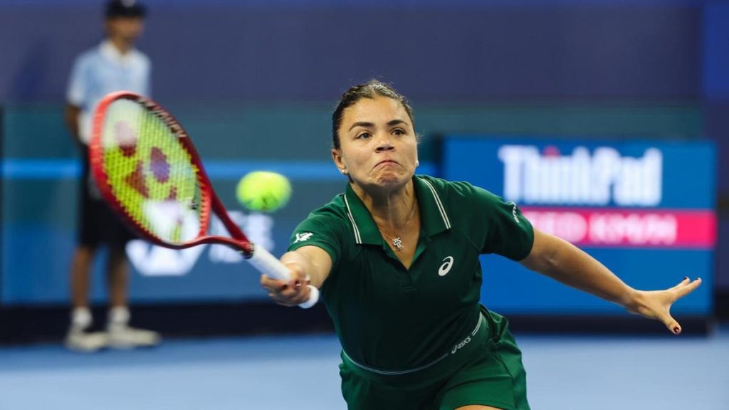 Error-strewn Italian star beaten by Brit in Wuhan shock