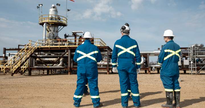 Cenovus Energy looks to grow as it signs $5.7B deal to buy Athabasca Oil
