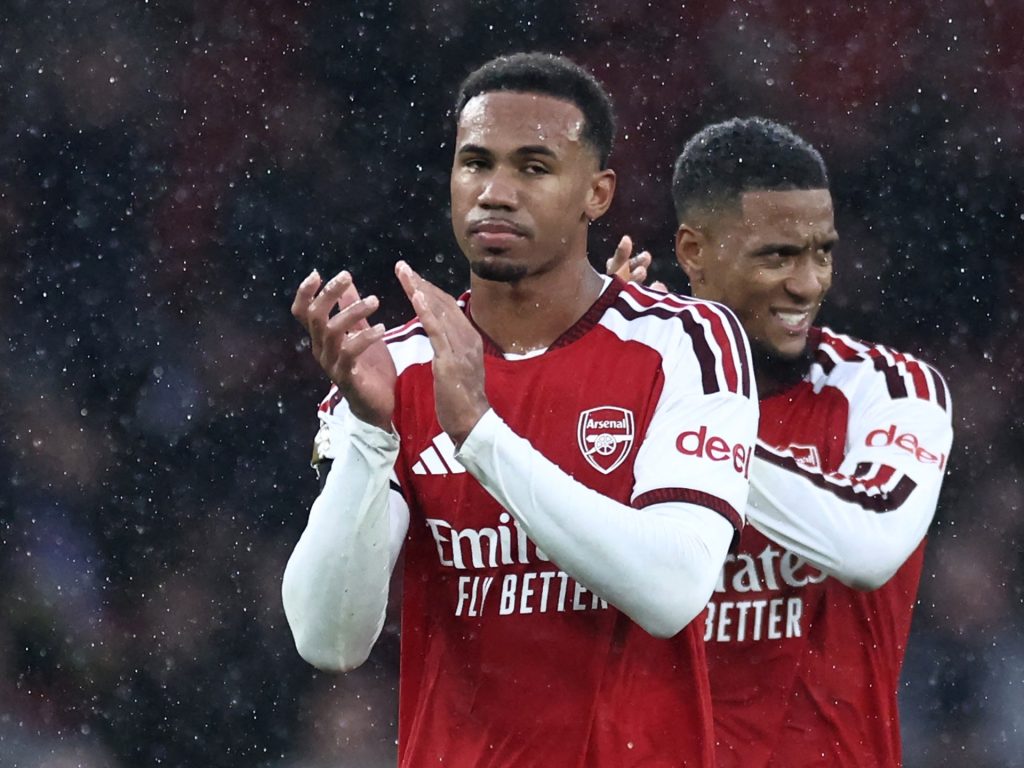 Arsenal join Man City at Premier League summit, Spurs shock Chelsea 2-0 | Football