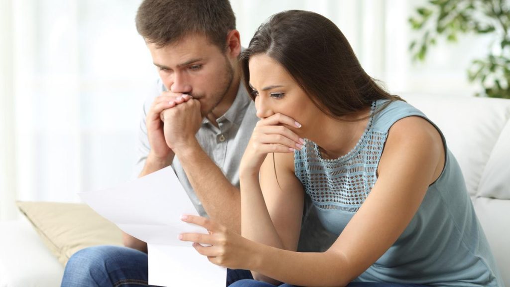 RBA interest rates: Consumer confidence in freefall as more mortgage pain looms