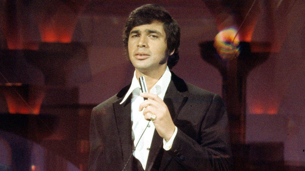 Engelbert Humperdinck recalls facing casting couch in music career