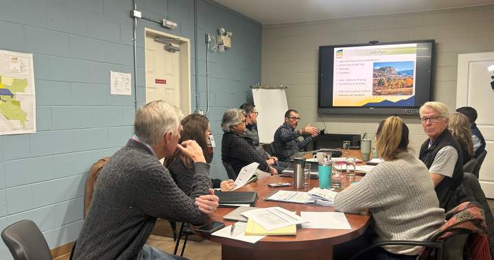 ‘Local Governance 101’ Okanagan community’s first-ever council trains ahead of inaugural meeting – Okanagan