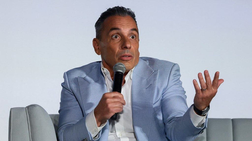 Sebastian Maniscalco’s SiriusXM channel accused of cutting comic pay