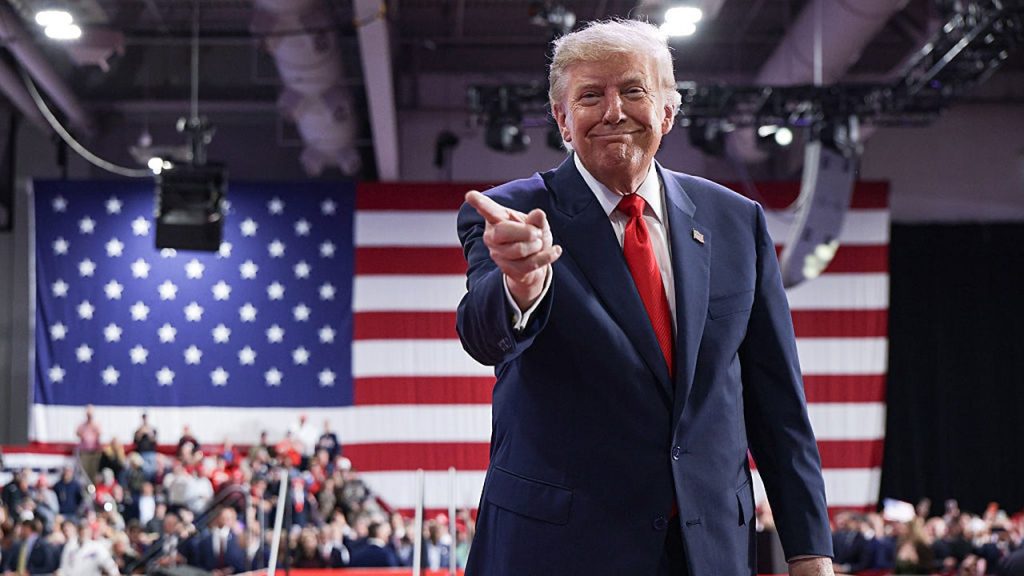 Trump rallies in New York for Blakeman to unseat Democrat Gov. Hochul