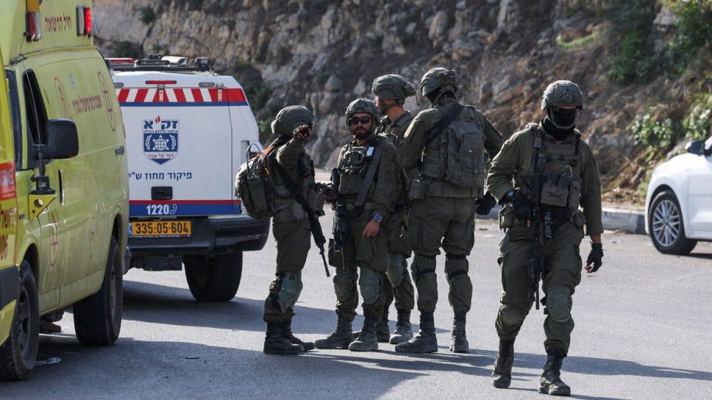 West Bank shooting leaves 5 Israelis wounded as IDF kills 2 gunmen
